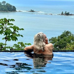 Meet your Posher, Peggy